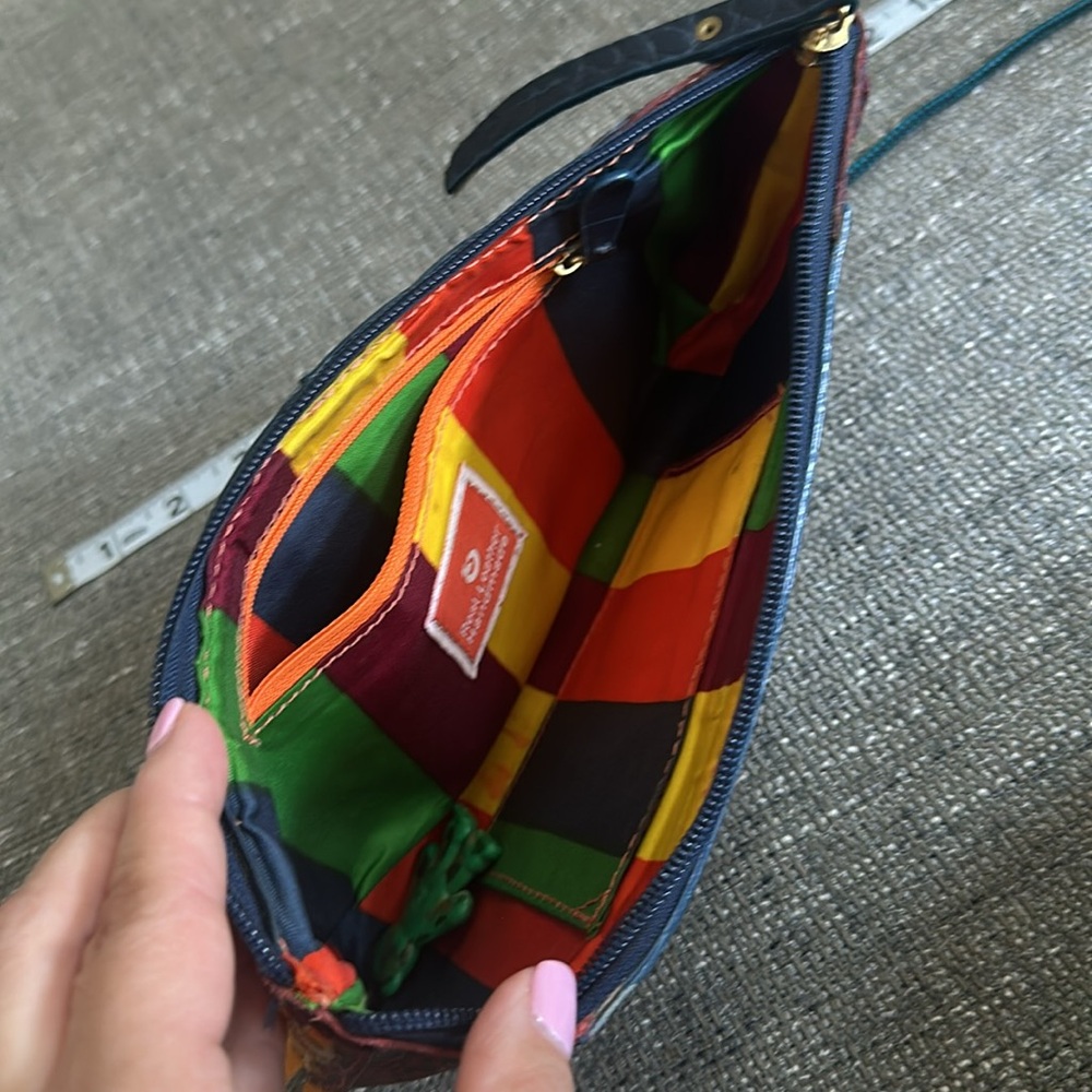 EUC Holii Clutch purchased in India perfect size wristlet - Picture 4 of 6